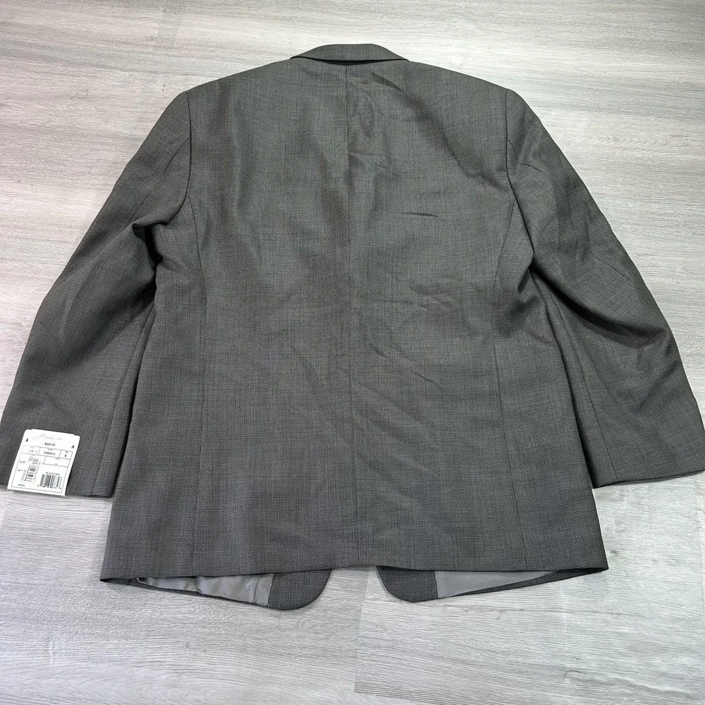 NEW Calvin Klein‎ Suit Jacket Mens 40 Short Gray Wool Check 3 Button Made Canada